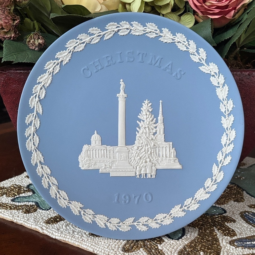 Wedgwood 1970 Christmas Plate Blue White Jasperware Trafalgar Square Vintage